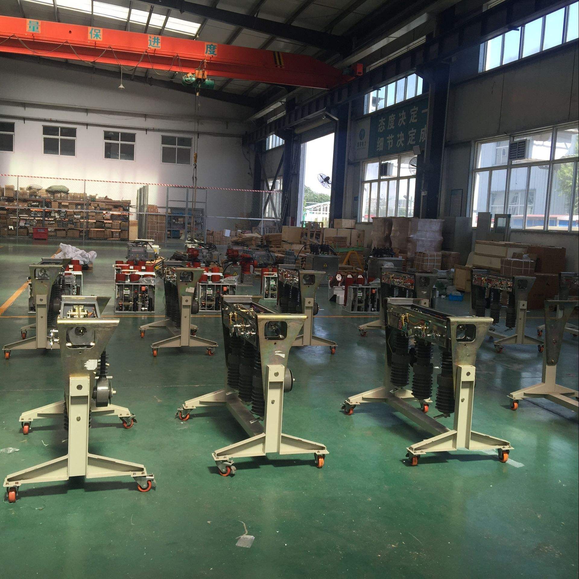 35戶外高壓隔離開關(guān)與真空隔離開關(guān) 功能、應(yīng)用與選購指南